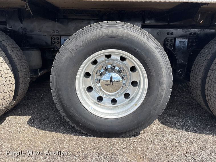 image for item EG9035 2014 Kenworth C500 crane truck