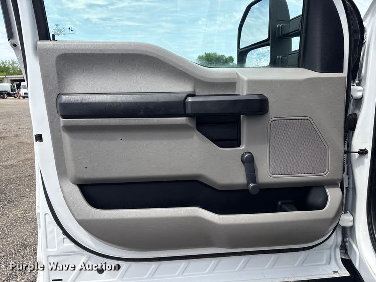 image for item EG9037 2020 Ford F450 Super DUty Crew Cab dump truck