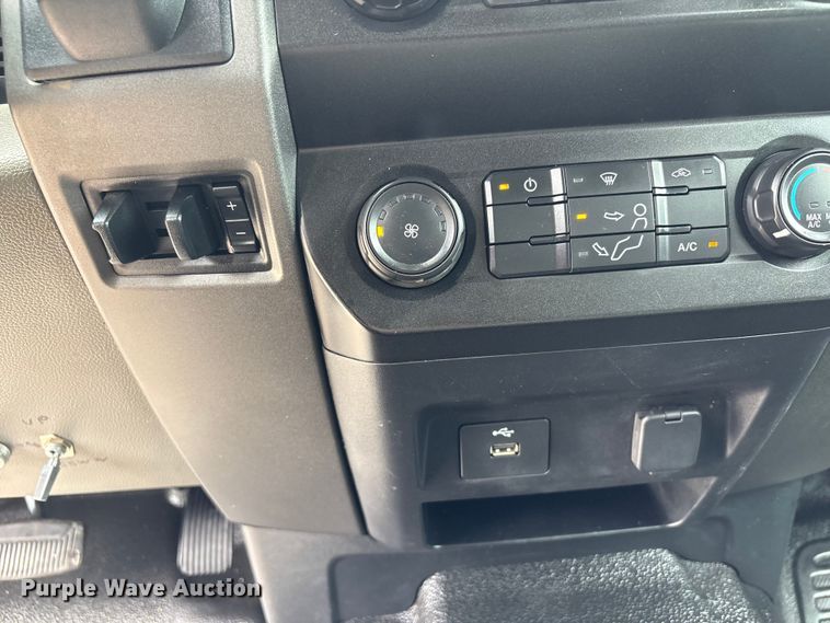 image for item EG9037 2020 Ford F450 Super DUty Crew Cab dump truck