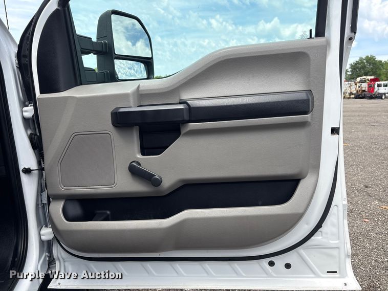 image for item EG9037 2020 Ford F450 Super DUty Crew Cab dump truck