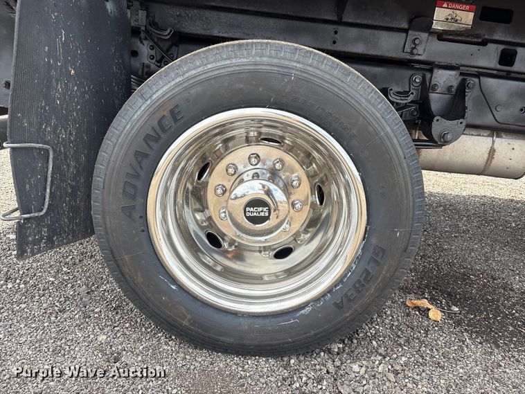 image for item EG9037 2020 Ford F450 Super DUty Crew Cab dump truck