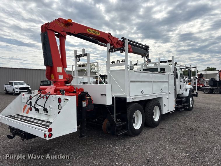 image for item EG9041 2009 International  WorkStar 7500 Crew Cab crane truck