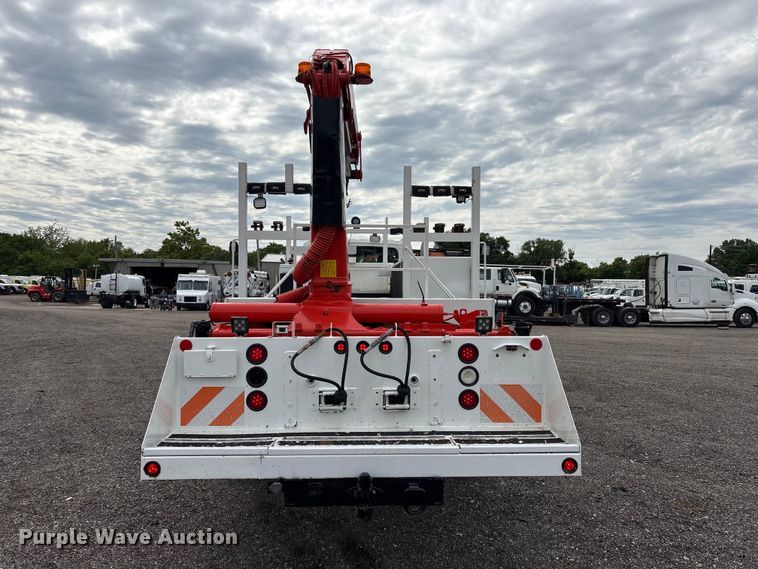 image for item EG9041 2009 International  WorkStar 7500 Crew Cab crane truck