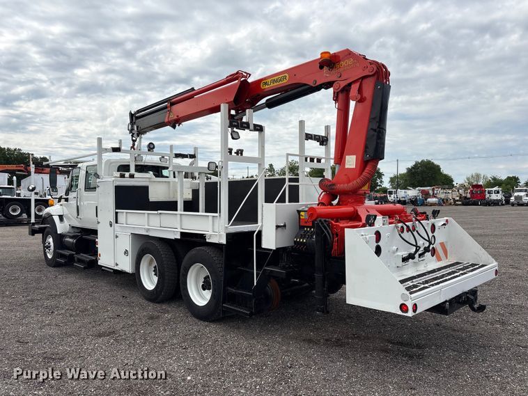 image for item EG9041 2009 International  WorkStar 7500 Crew Cab crane truck