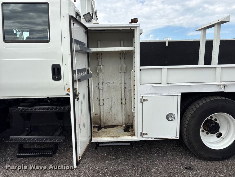 image for item EG9041 2009 International  WorkStar 7500 Crew Cab crane truck