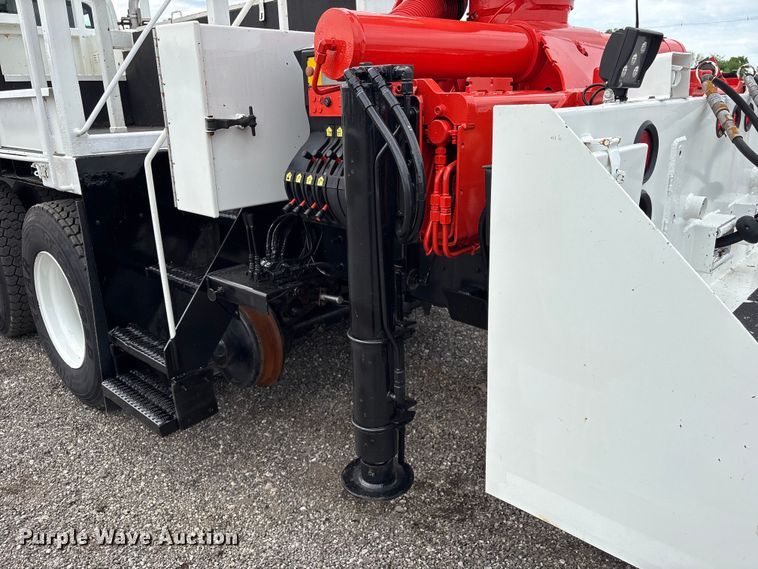 image for item EG9041 2009 International  WorkStar 7500 Crew Cab crane truck