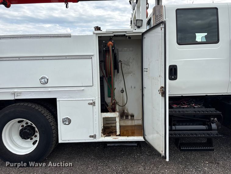 image for item EG9041 2009 International  WorkStar 7500 Crew Cab crane truck
