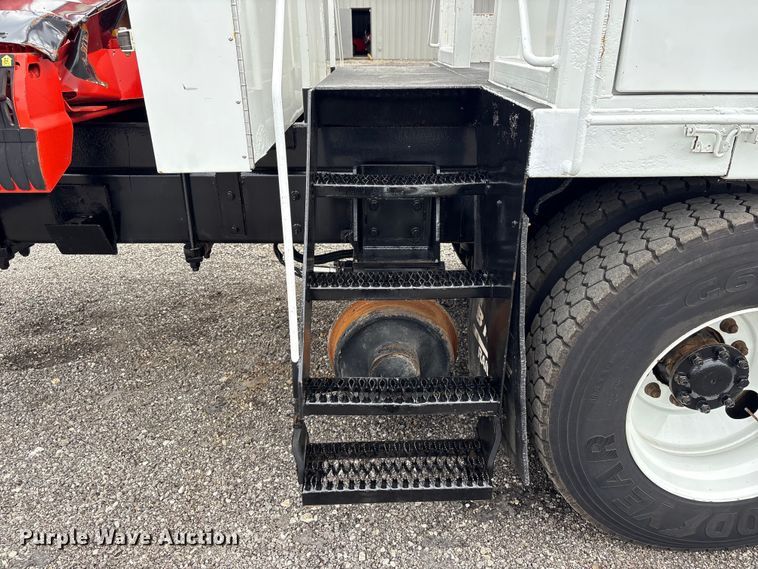 image for item EG9041 2009 International  WorkStar 7500 Crew Cab crane truck
