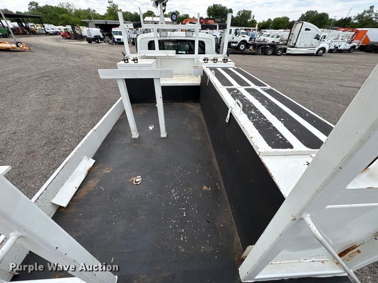 image for item EG9041 2009 International  WorkStar 7500 Crew Cab crane truck