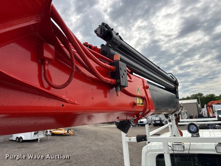 image for item EG9041 2009 International  WorkStar 7500 Crew Cab crane truck