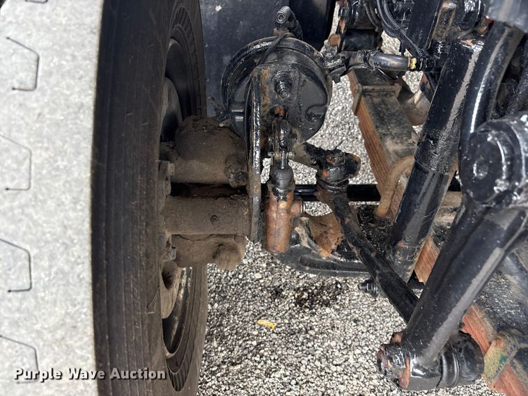 image for item EG9041 2009 International  WorkStar 7500 Crew Cab crane truck