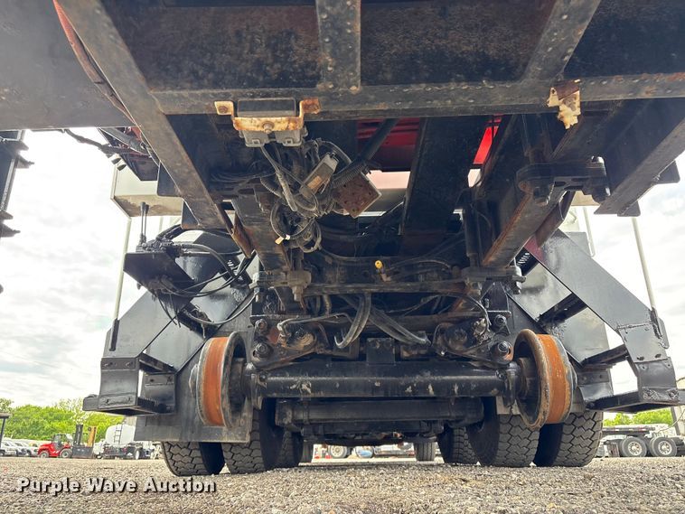 image for item EG9041 2009 International  WorkStar 7500 Crew Cab crane truck