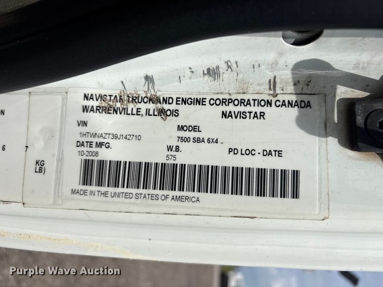 image for item EG9041 2009 International  WorkStar 7500 Crew Cab crane truck