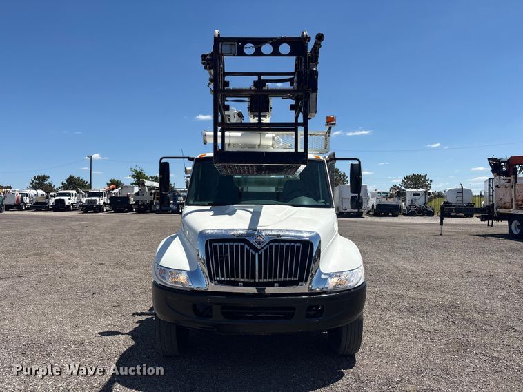 image for item EG9072 2007 International 4300 cable placer bucket truck  