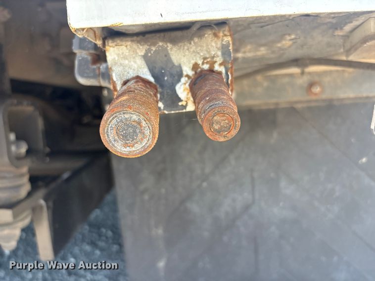 image for item EG9072 2007 International 4300 cable placer bucket truck  
