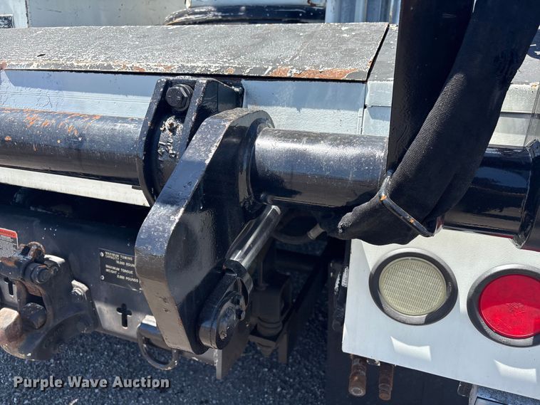 image for item EG9072 2007 International 4300 cable placer bucket truck  