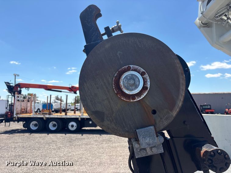image for item EG9072 2007 International 4300 cable placer bucket truck  
