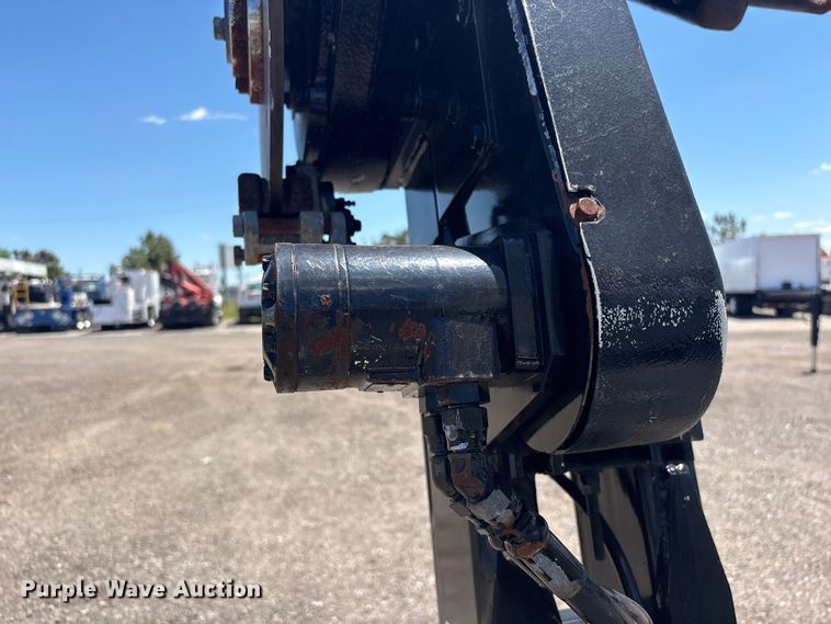 image for item EG9072 2007 International 4300 cable placer bucket truck  