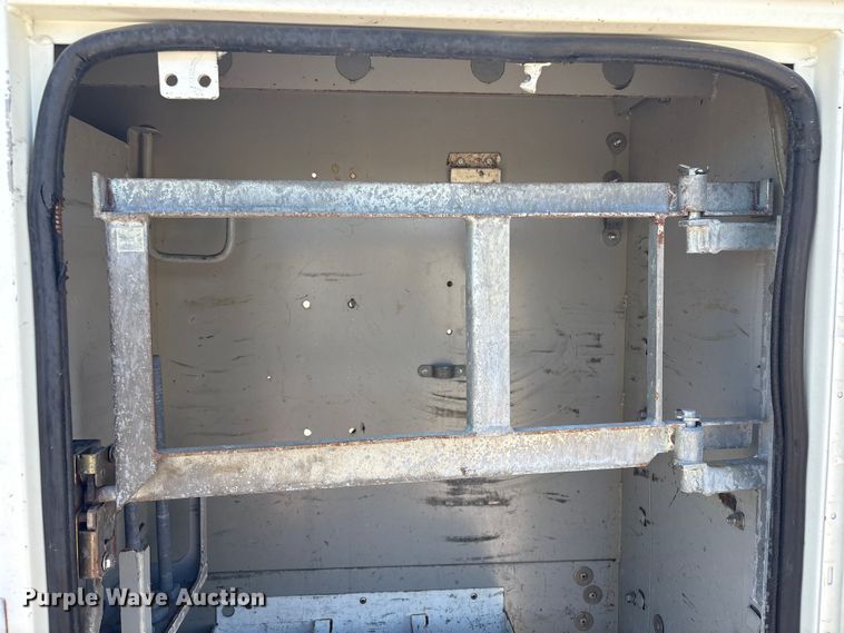 image for item EG9072 2007 International 4300 cable placer bucket truck  