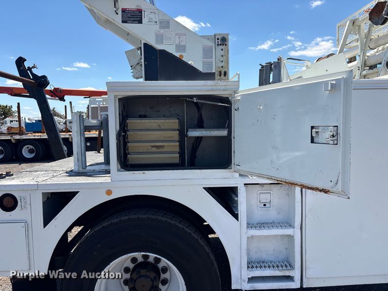 image for item EG9072 2007 International 4300 cable placer bucket truck  