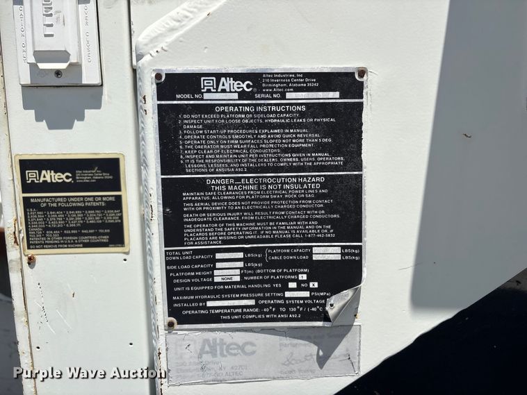 image for item EG9072 2007 International 4300 cable placer bucket truck  