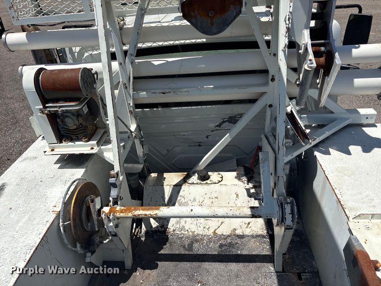 image for item EG9072 2007 International 4300 cable placer bucket truck  