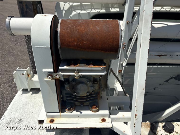 image for item EG9072 2007 International 4300 cable placer bucket truck  
