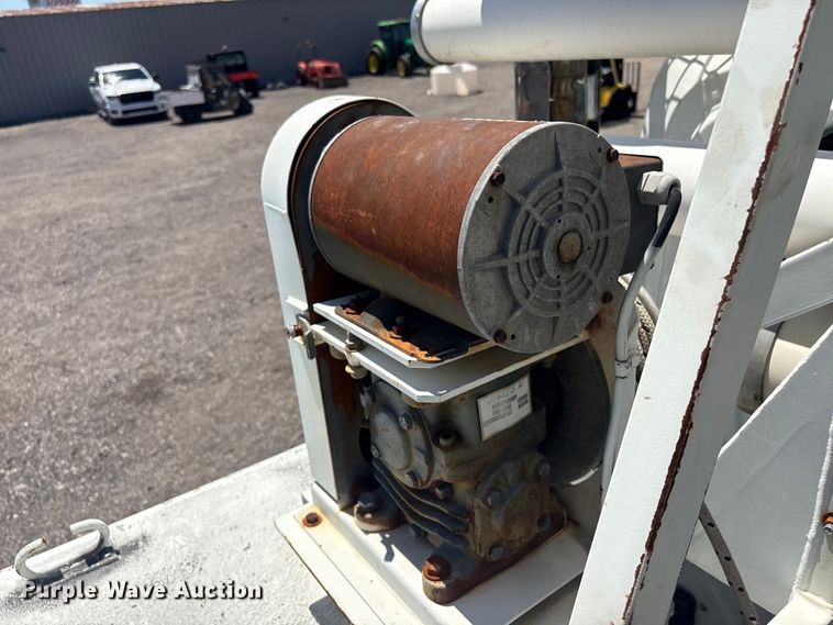 image for item EG9072 2007 International 4300 cable placer bucket truck  