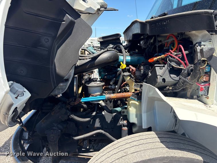 image for item EG9072 2007 International 4300 cable placer bucket truck  