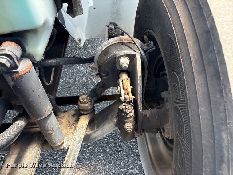 image for item EG9072 2007 International 4300 cable placer bucket truck  