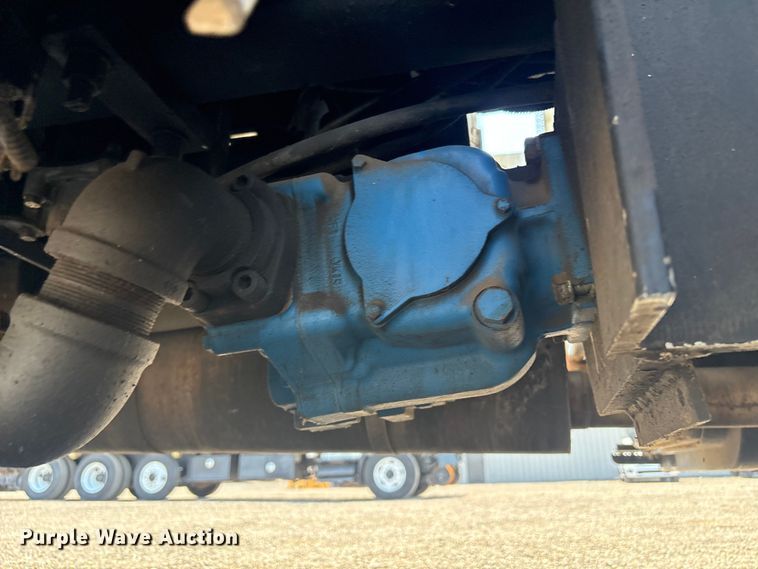 image for item EG9072 2007 International 4300 cable placer bucket truck  