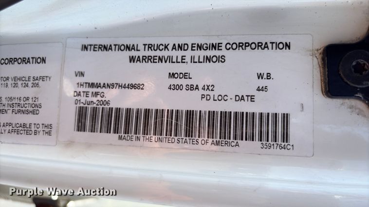 image for item EG9072 2007 International 4300 cable placer bucket truck  