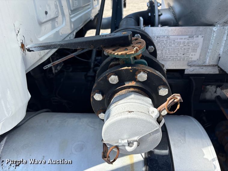 image for item EG9075 2013 Mack Granite GU713 vacuum truck