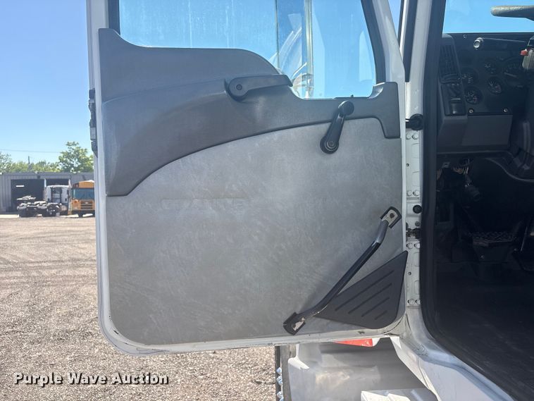 image for item EG9075 2013 Mack Granite GU713 vacuum truck