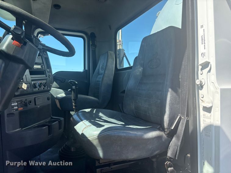 image for item EG9075 2013 Mack Granite GU713 vacuum truck