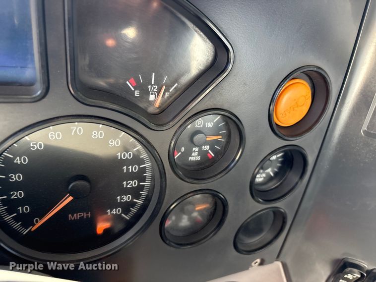 image for item EG9075 2013 Mack Granite GU713 vacuum truck