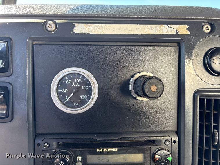image for item EG9075 2013 Mack Granite GU713 vacuum truck