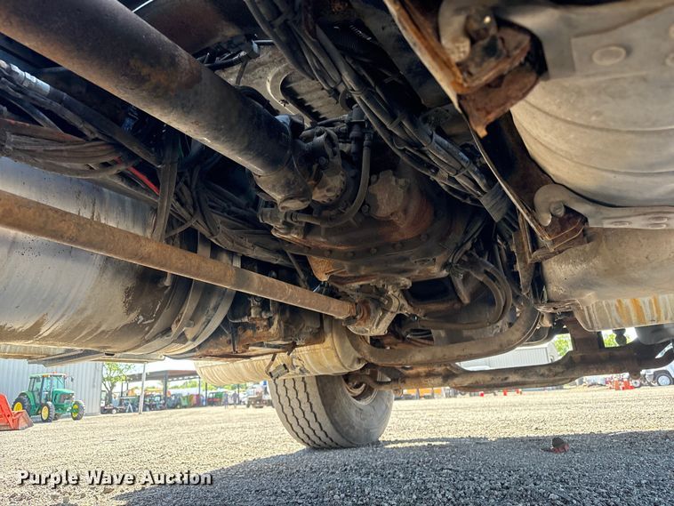 image for item EG9075 2013 Mack Granite GU713 vacuum truck