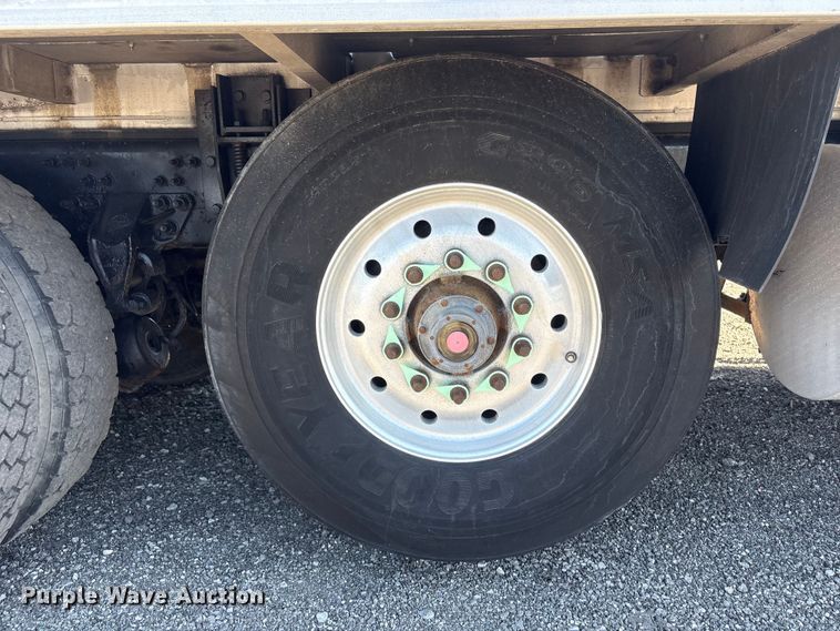 image for item EG9075 2013 Mack Granite GU713 vacuum truck