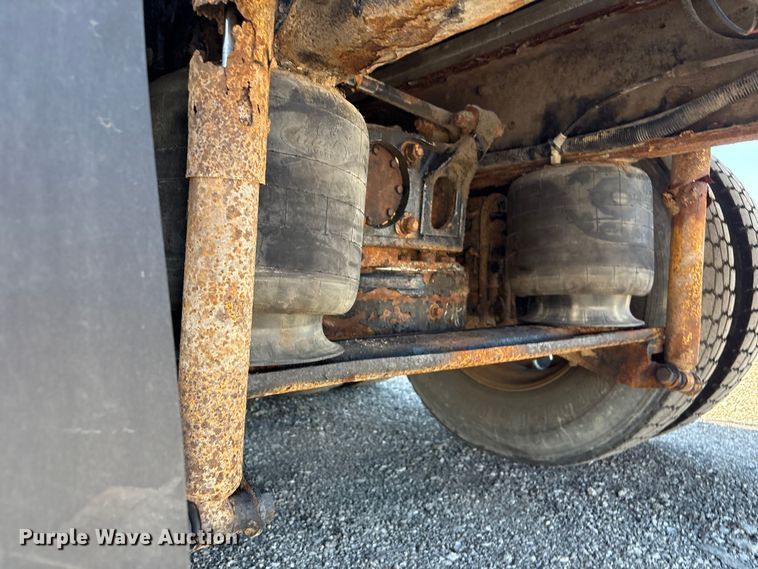 image for item EG9075 2013 Mack Granite GU713 vacuum truck