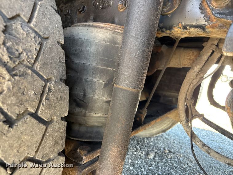 image for item EG9075 2013 Mack Granite GU713 vacuum truck