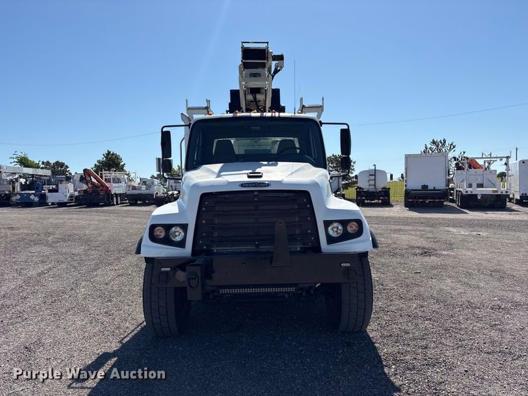 image for item EG9077 2014 Freightliner 114SD crane truck