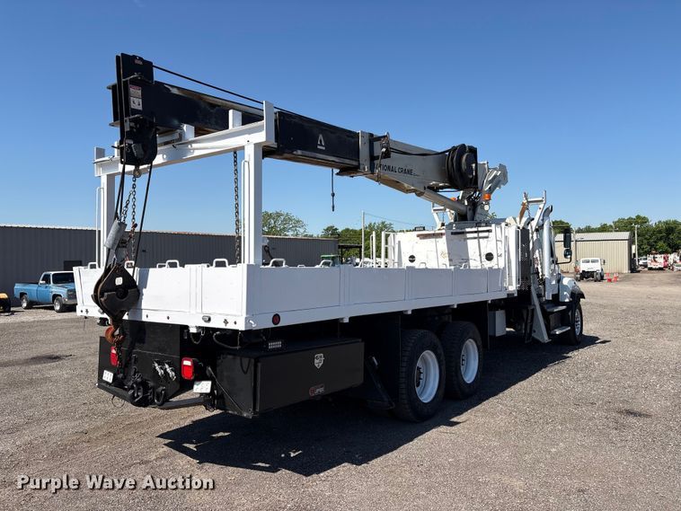 image for item EG9077 2014 Freightliner 114SD crane truck