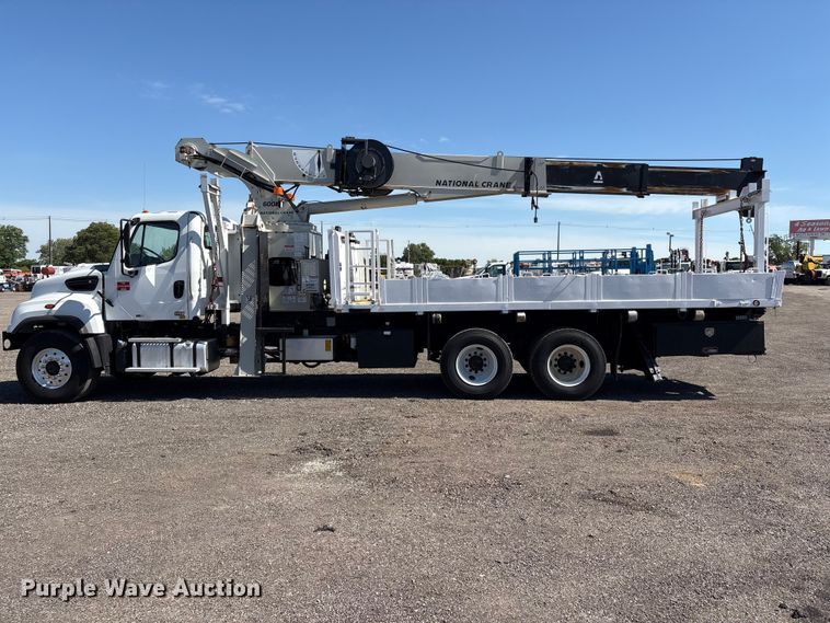 image for item EG9077 2014 Freightliner 114SD crane truck