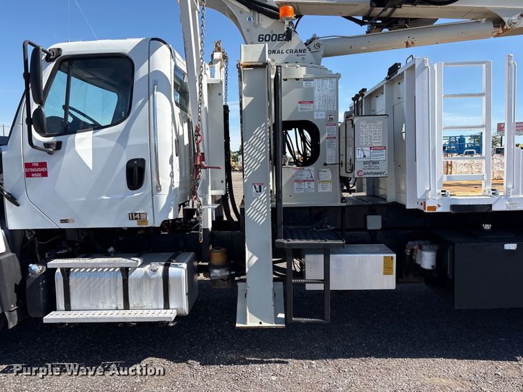 image for item EG9077 2014 Freightliner 114SD crane truck