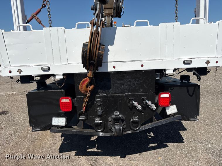 image for item EG9077 2014 Freightliner 114SD crane truck