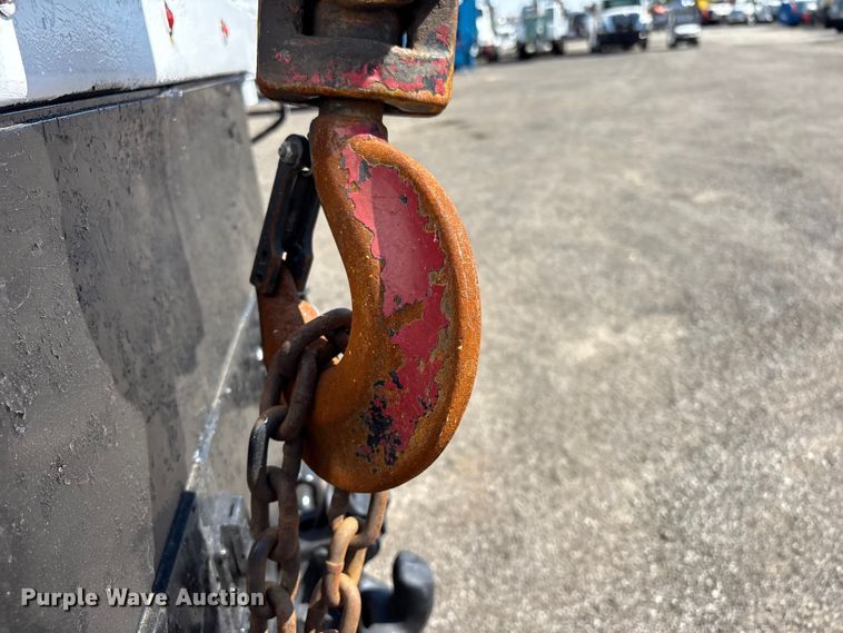 image for item EG9077 2014 Freightliner 114SD crane truck