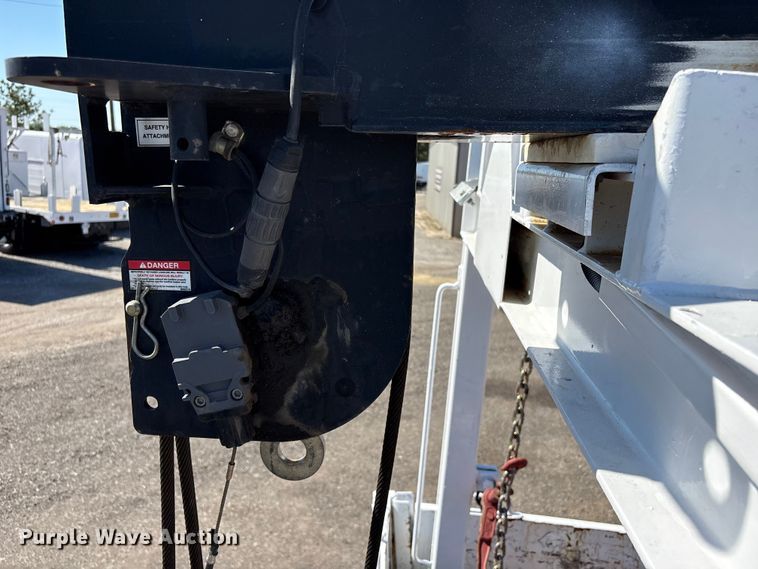 image for item EG9077 2014 Freightliner 114SD crane truck