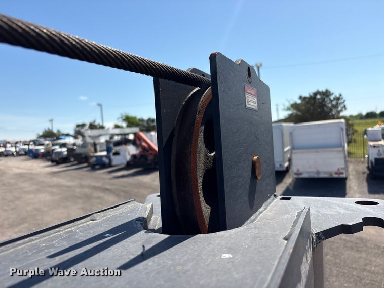 image for item EG9077 2014 Freightliner 114SD crane truck