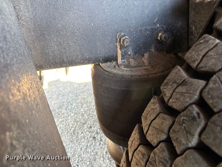 image for item EG9077 2014 Freightliner 114SD crane truck